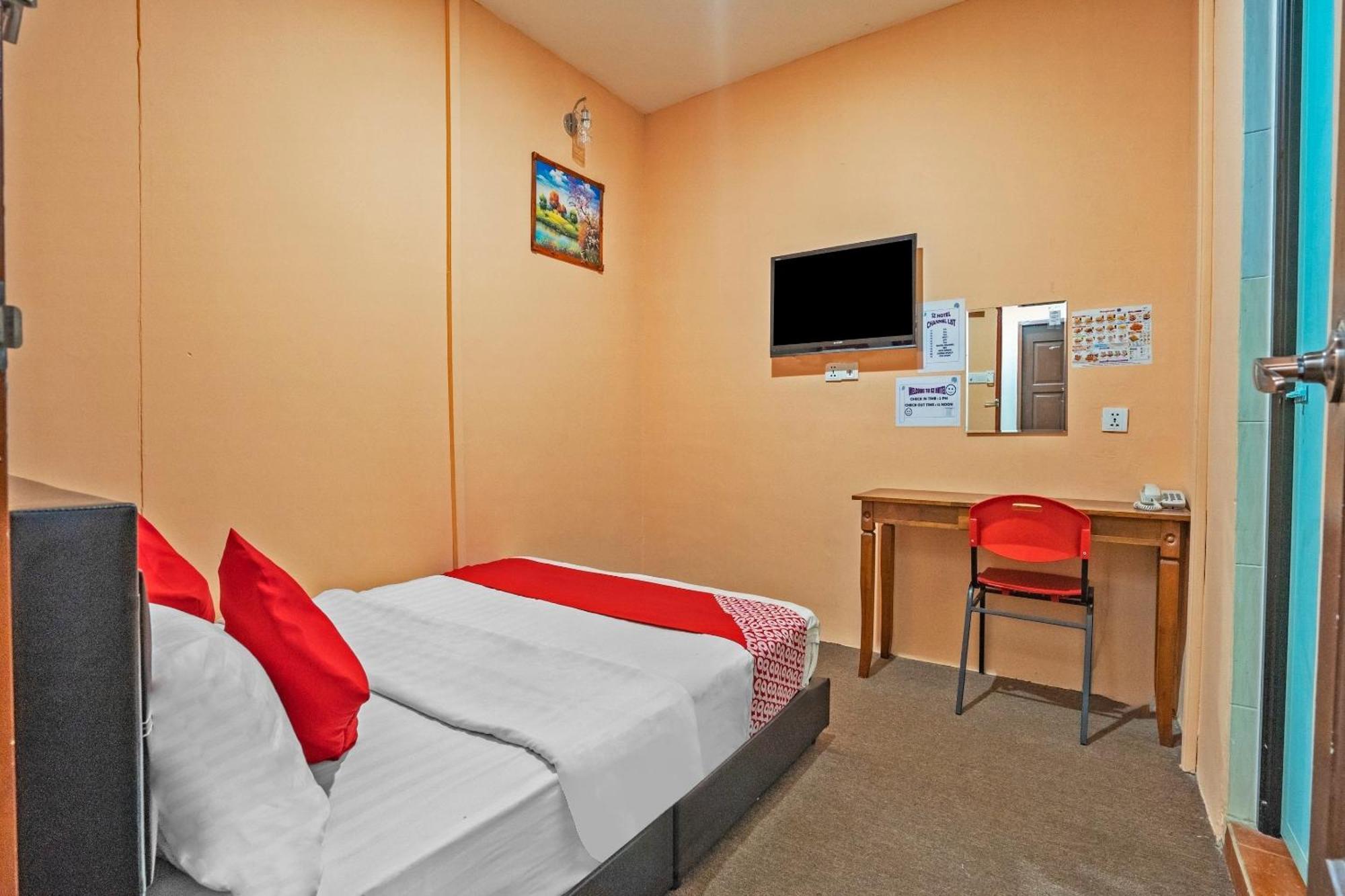 Sz Hotel Lumut Exterior photo