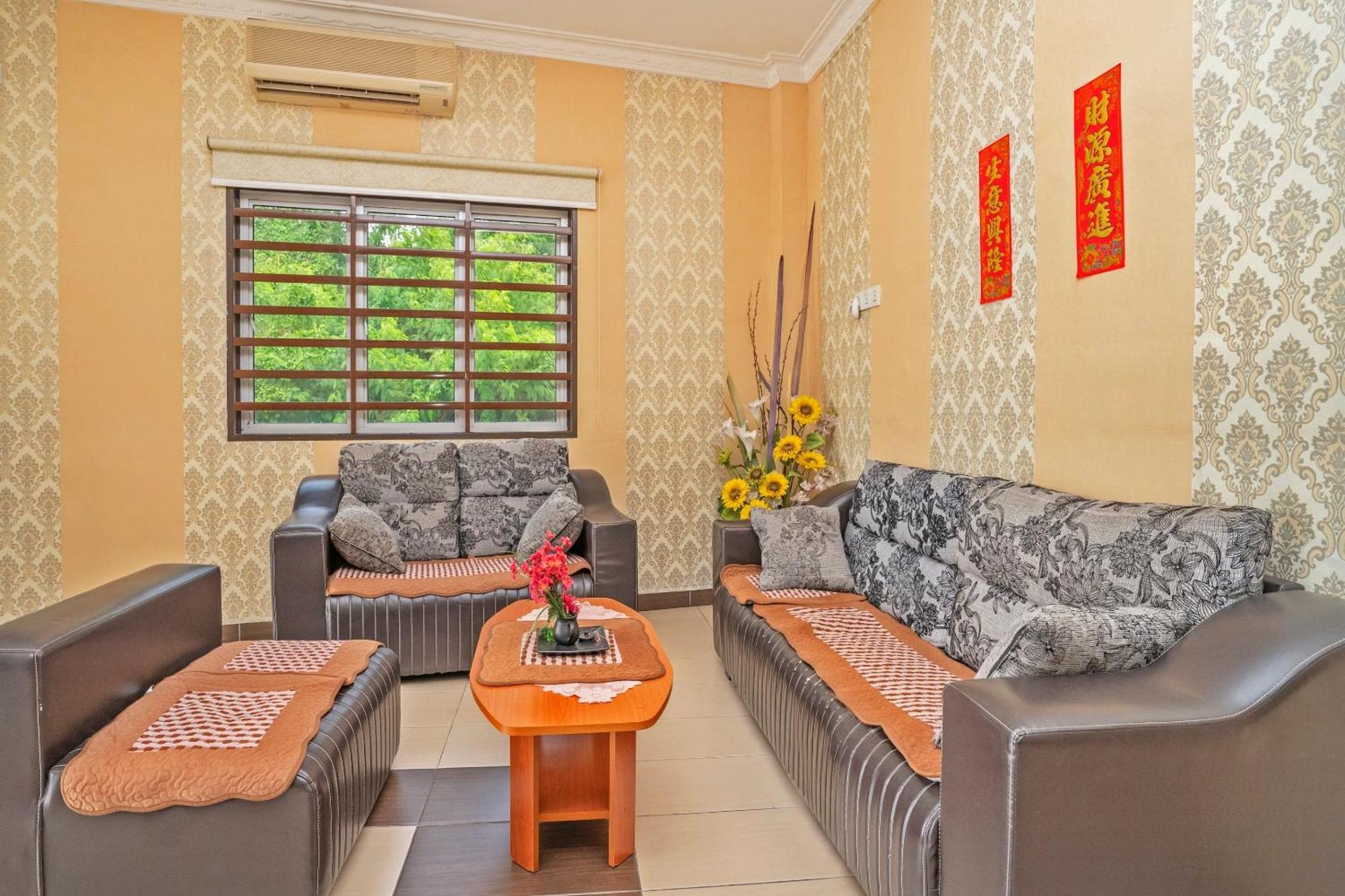 Sz Hotel Lumut Exterior photo